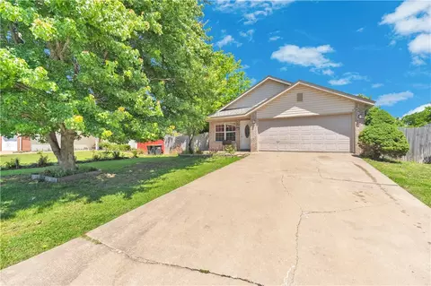 2782 Chancery Pl, Springdale, AR 72764