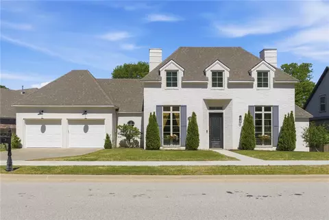 341 N Ainsley Loop, Fayetteville, AR 72704