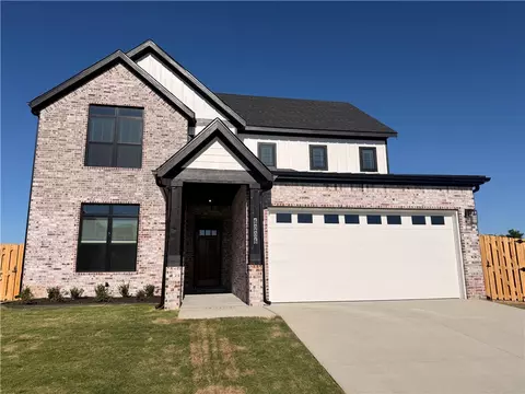 6006 S 41st St, Rogers, AR 72758