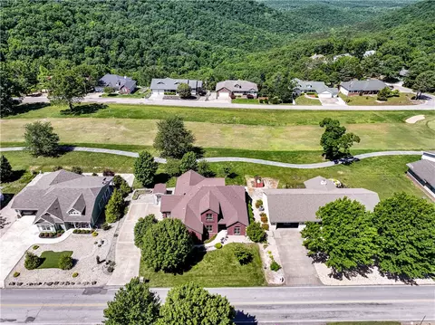 37 Holiday Island Dr, Holiday Island, AR 72631