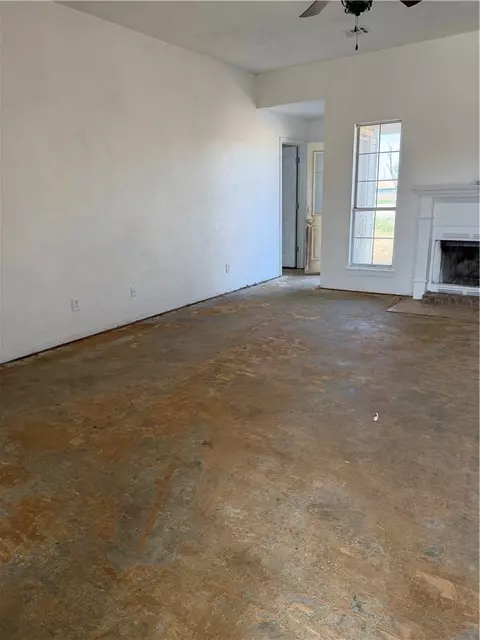 2303 Willow St, Rogers, AR 72758