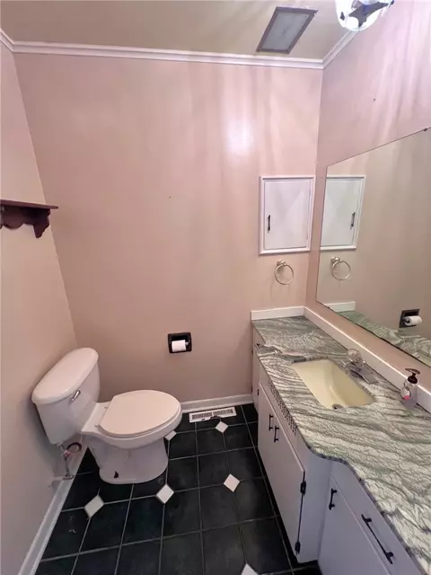Bath - 540 Melrose Ave, Fort Smith, AR 72903 photo 1 of 4