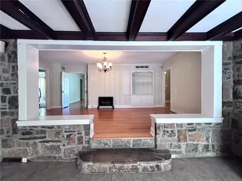 Living - 540 Melrose Ave, Fort Smith, AR 72903 photo 1 of 10