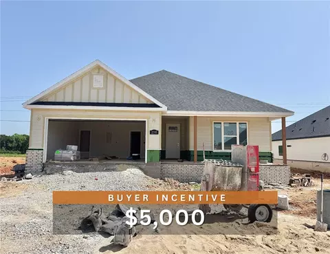 2795 Relaxation Ave, Springdale, AR 72764