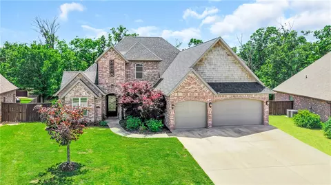 4010 NE Miner Ct, Bentonville, AR 72712