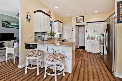 Kitchen - 113 Skinner St, Centerton, AR 72719 photo 1 of 3