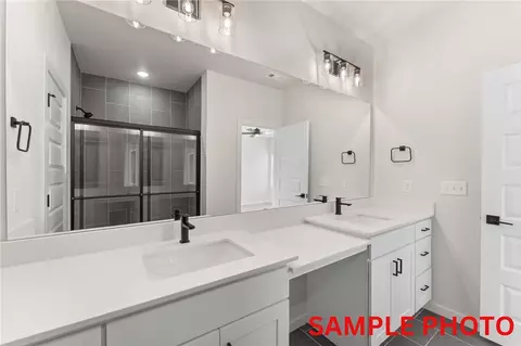 Bath - 3732 Repose St, Springdale, AR 72764 photo 1 of 3