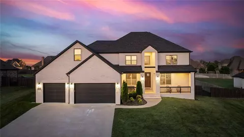 1420 Tuscany Dr, Centerton, AR 72719