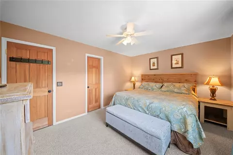 Bedroom - 21289 Maple Dr, Garfield, AR 72732 photo 2 of 7