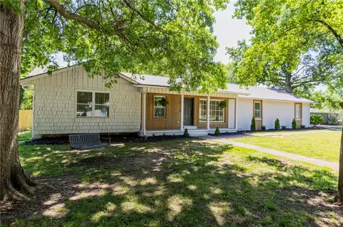 2926 Loxley Ave, Fayetteville, AR 72703