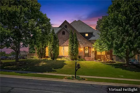 1505 NE Chapel Hill Dr, Bentonville, AR 72712