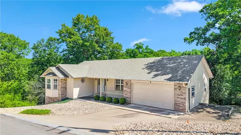 8 Cheviot Ln, Bella Vista, AR 72715