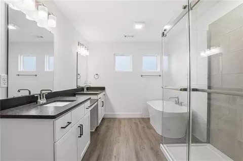 Bath - 2732 Buckside St, Springdale, AR 72762 photo 4 of 10