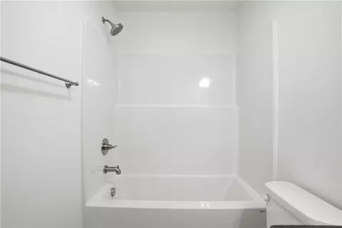 Bath - 2732 Buckside St, Springdale, AR 72762 photo 3 of 10