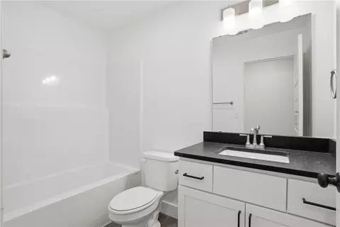 Bath - 2732 Buckside St, Springdale, AR 72762 photo 1 of 10