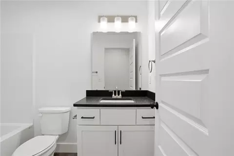 Bath - 2732 Buckside St, Springdale, AR 72762 photo 2 of 10