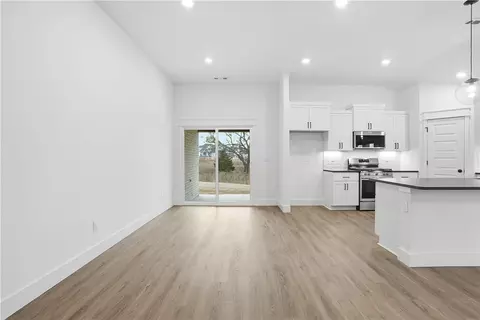 Living - 2732 Buckside St, Springdale, AR 72762 photo 10 of 12