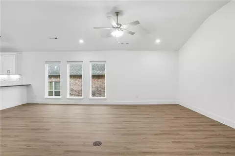 Living - 2732 Buckside St, Springdale, AR 72762 photo 4 of 12