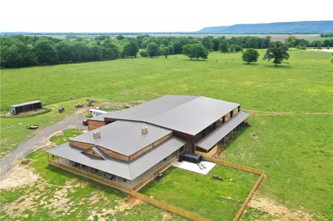 1050 SE 8th St, Atkins, AR 72823