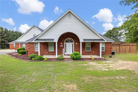 81 Double Springs Rd, Russellville, AR 72802