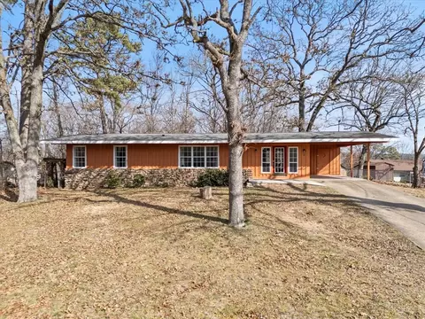 2 Arnold Ln, Bella Vista, AR 72715