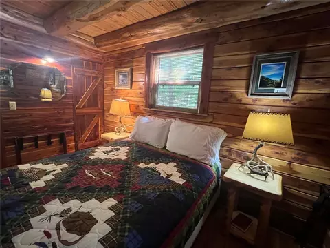 Bedroom - 116 Nc 8826, Jasper, AR 72641 photo 2 of 4