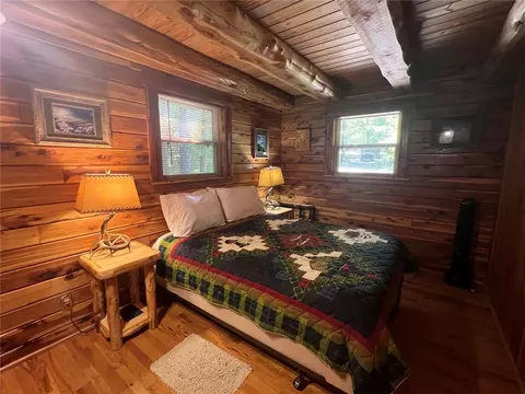 Bedroom - 116 Nc 8826, Jasper, AR 72641 photo 1 of 4