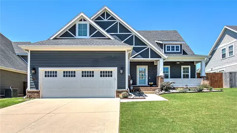 805 Hampstead Heath, Cave Springs, AR 72718