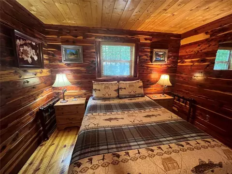 Bedroom - 152 Nc 8826, Jasper, AR 72641 photo 2 of 9