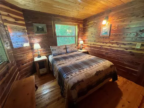 Bedroom - 152 Nc 8826, Jasper, AR 72641 photo 3 of 9