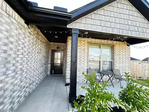 710 Dillon St, Bentonville, AR 72713