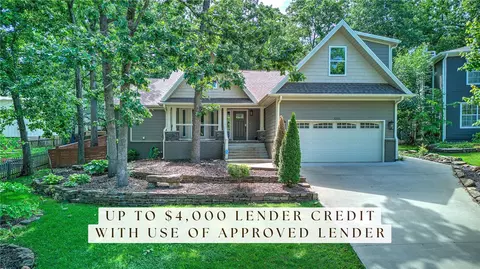3225 N Kings Cross, Fayetteville, AR 72703