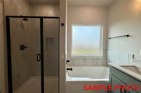 Bath - 3722 Respite St, Springdale, AR 72764 photo 2 of 2