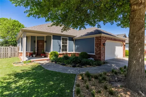 2643 N Sierra Ave, Fayetteville, AR 72703