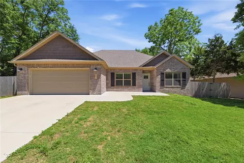17 Holcombe Ln, Bella Vista, AR 72714
