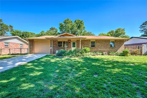 2500 N Jill Cir, Springdale, AR 72762
