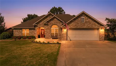 8701 Ruth Ln, Bentonville, AR 72713