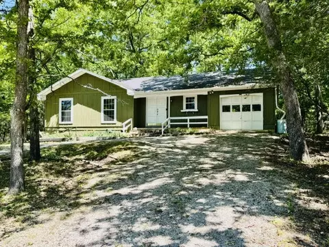 19 Walnut Ave, Holiday Island, AR 72631