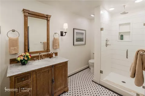Bath - 976 Nc 3010, Jasper, AR 72641 photo 1 of 8