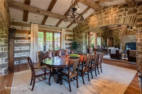Dining - 976 Nc 3010, Jasper, AR 72641 photo 3 of 3