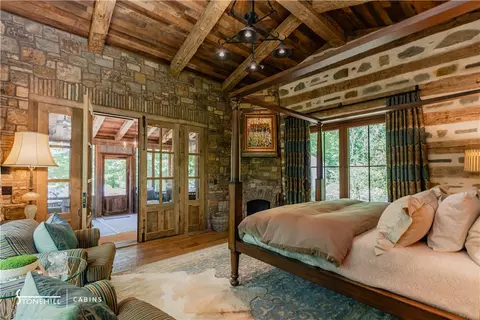Bedroom - 976 Nc 3010, Jasper, AR 72641 photo 4 of 5