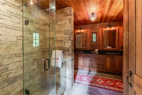 Bath - 976 Nc 3010, Jasper, AR 72641 photo 8 of 8