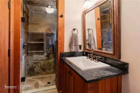 Bath - 976 Nc 3010, Jasper, AR 72641 photo 6 of 8