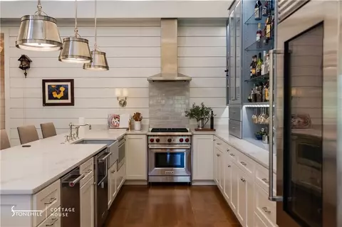 Kitchen - 976 Nc 3010, Jasper, AR 72641 photo 1 of 5