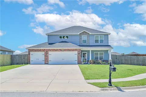 2104 Medford Ct, Siloam Springs, AR 72761