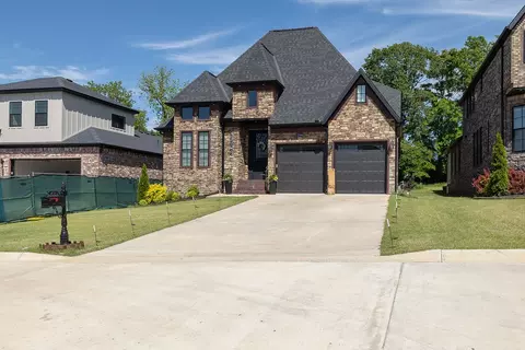 2504 Crossover, Fayetteville, AR 72703