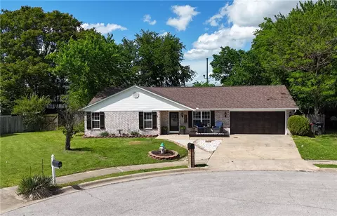 3826 Derrick Ln, Springdale, AR 72762