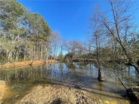 201 Hawkins Rd, Russellville, AR 72802