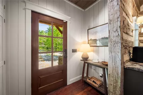 Entry Way - 425 Barnhardt Rd, Timbo, AR 72680 photo 2 of 5