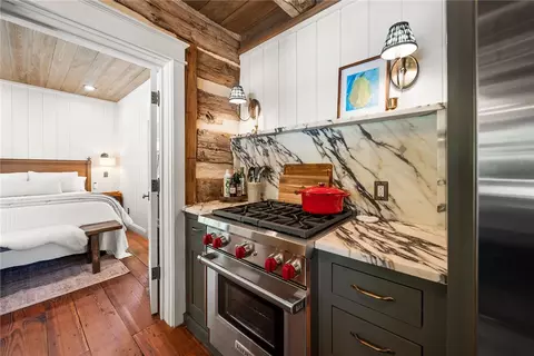 Kitchen - 425 Barnhardt Rd, Timbo, AR 72680 photo 2 of 3